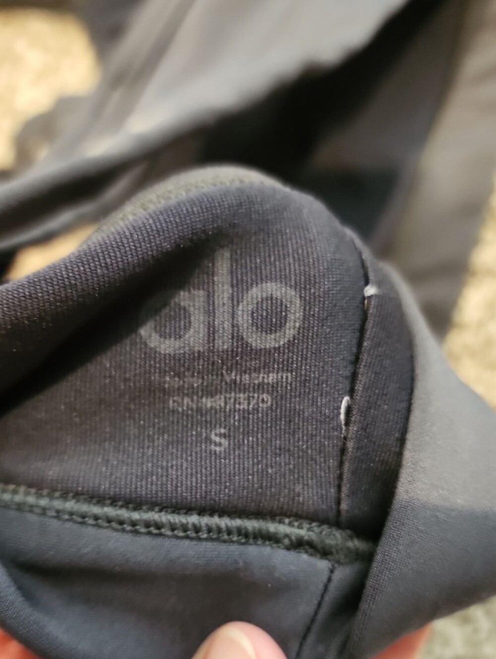 ALO Yoga Dark Gray Sports Bra and Leggings Set - Picture 5 of 5